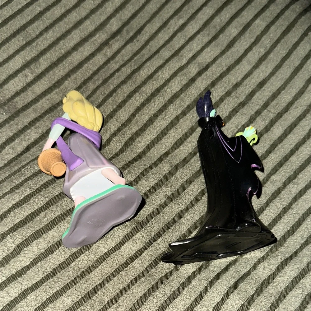 Sleeping Beauty Aurora and Maleficent Cake Toppers.